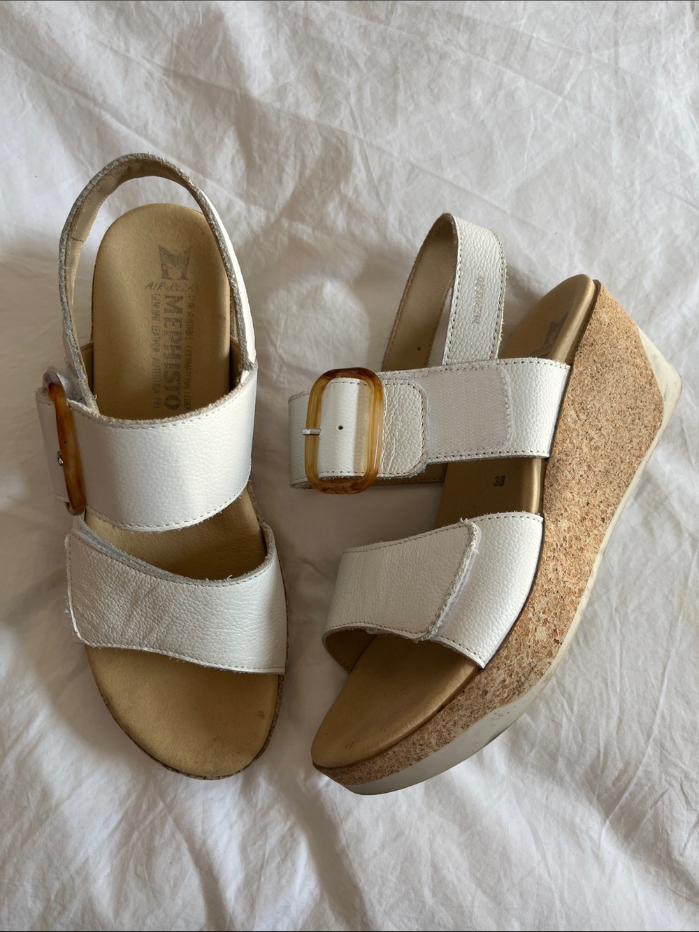 Mephisto Women’s Giulia Wedge Sandal White 38 - 7.5-8